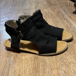 Black Open-Toe Sandals with Buckle Detail blowfish